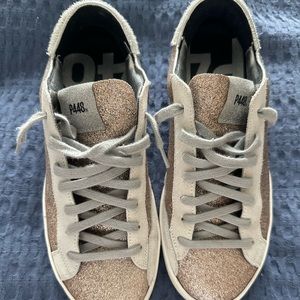 P448 Sneakers size 37!